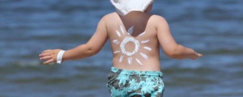 Προστασία από τον ήλιο για τα παιδιά: Όλα όσα πρέπει να προσέξεις.